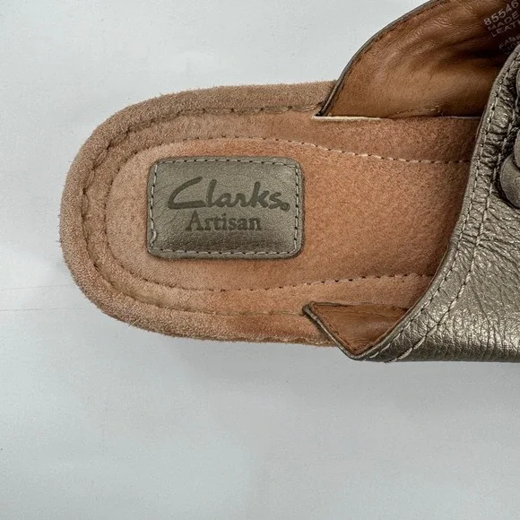 Clarks Artisan Women's Bronze Leather Flower Thong Sandals Size 10 M - Picture 6 of 8